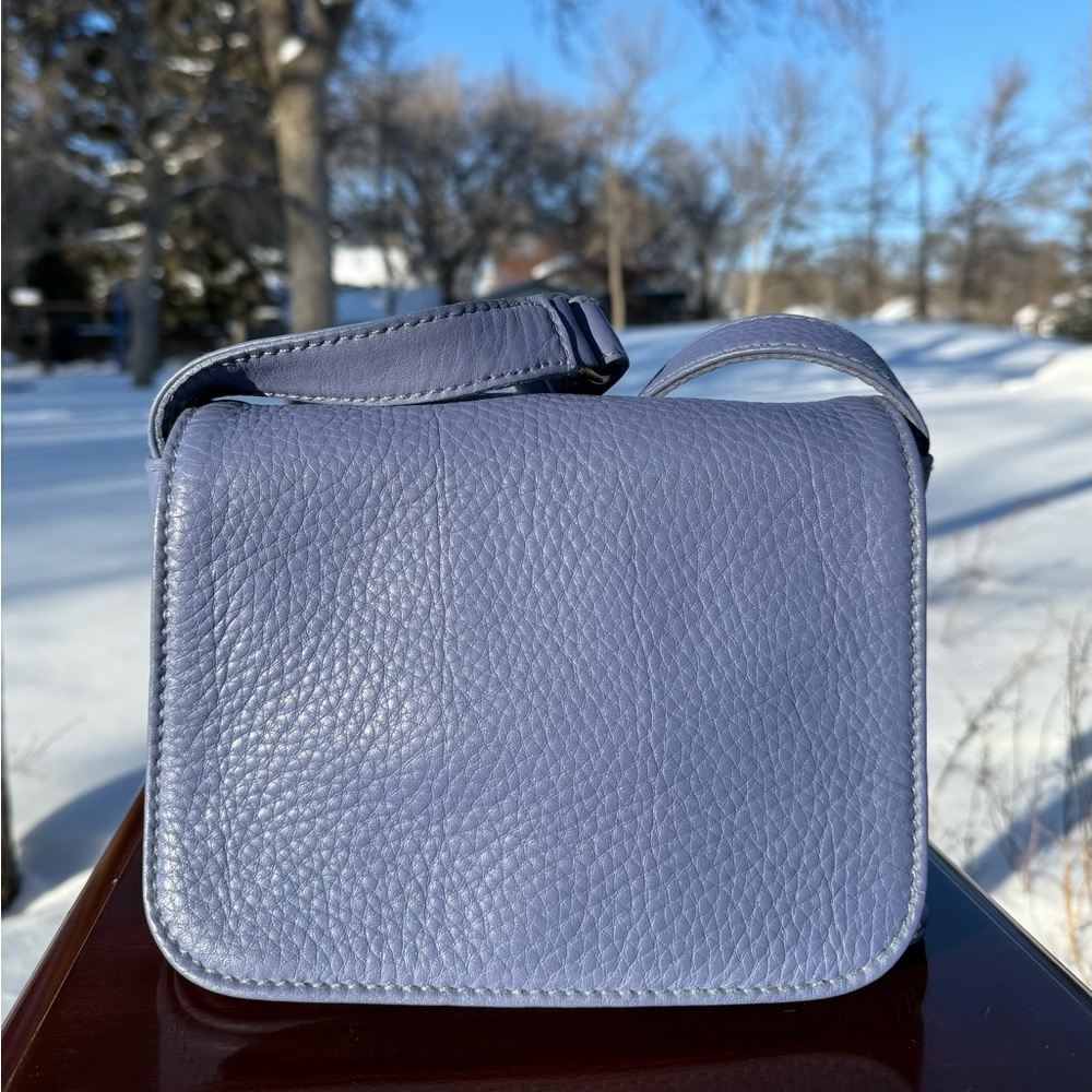 SOLD!!
Vintage Coach Periwinkle Sonoma Flap Bag